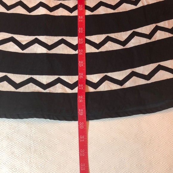 1X Black & White circle skirt - Picture 5 of 8